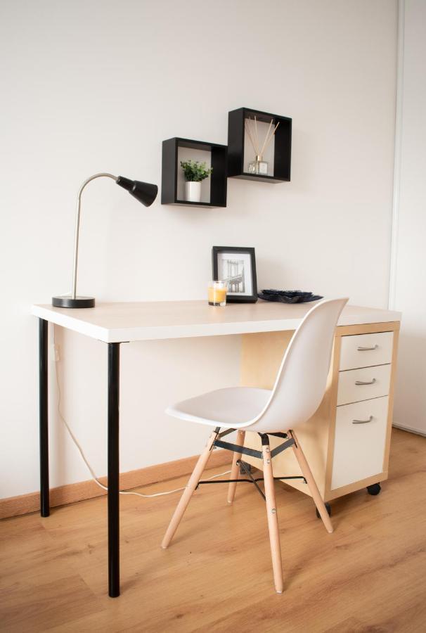 شقة Le Retro Chic - T2 Haut Standing Au Coeur De Corbeil - 48 M2 المظهر الخارجي الصورة